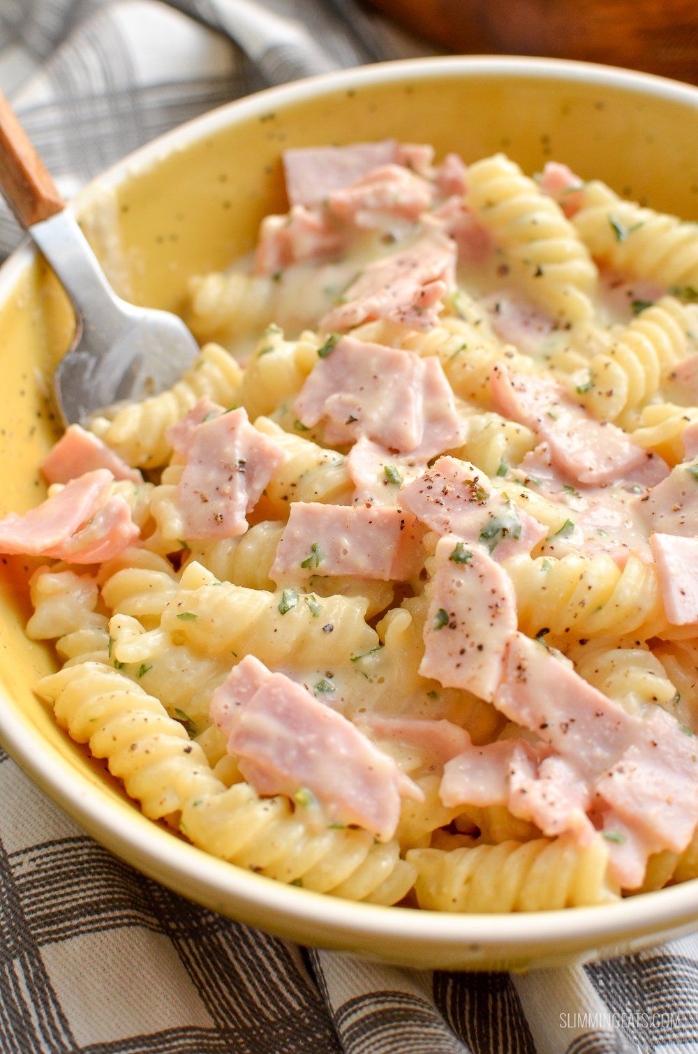 This Quick Creamy Pasta is perfect for an easy lunch or dinner and