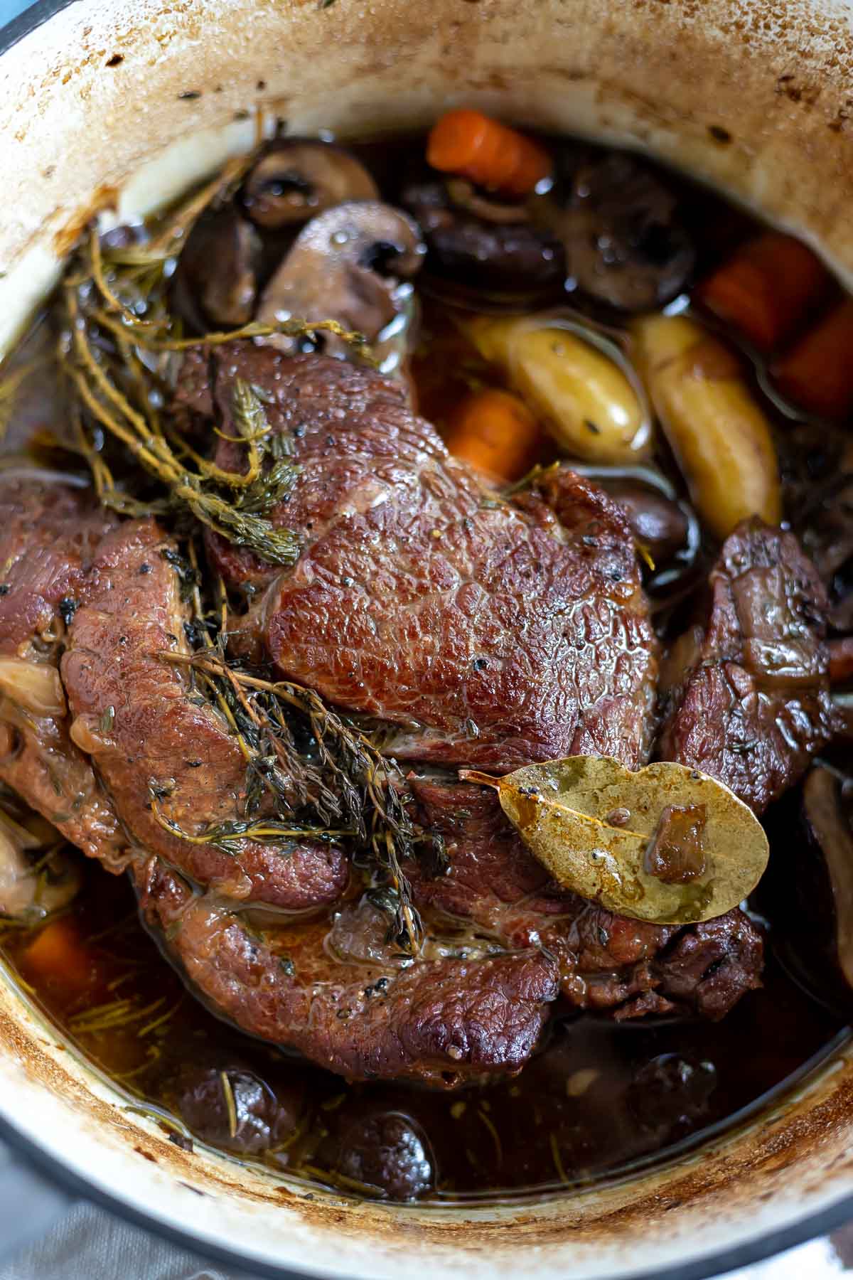 CLASSIC DUTCH OVEN POT ROAST ★ WonkyWonderful