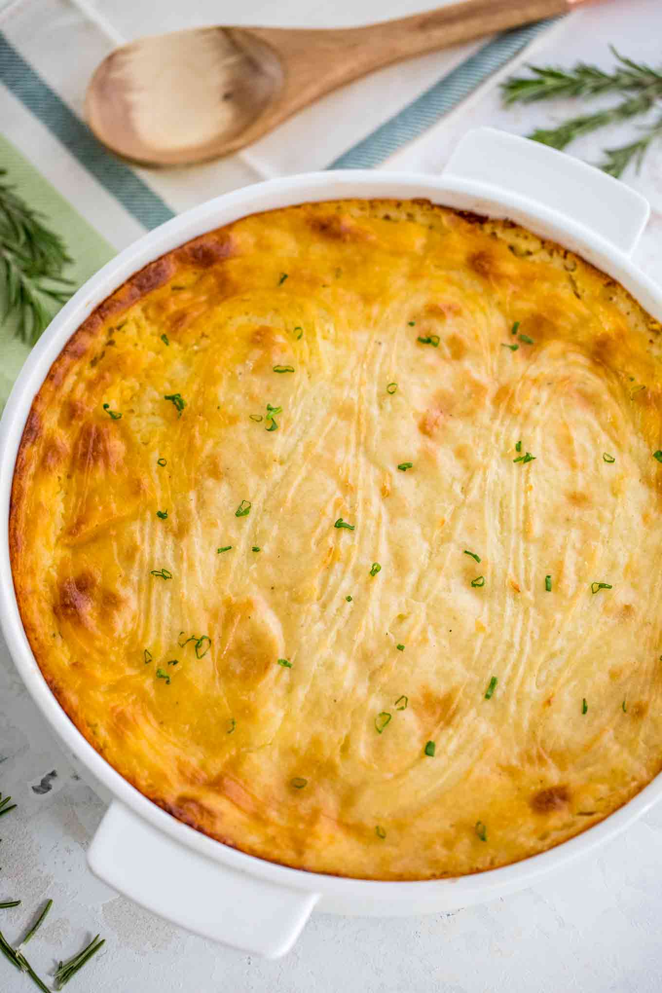 Easy Shepherd's Pie Recipe [VIDEO] - Sweet and Savory Meals